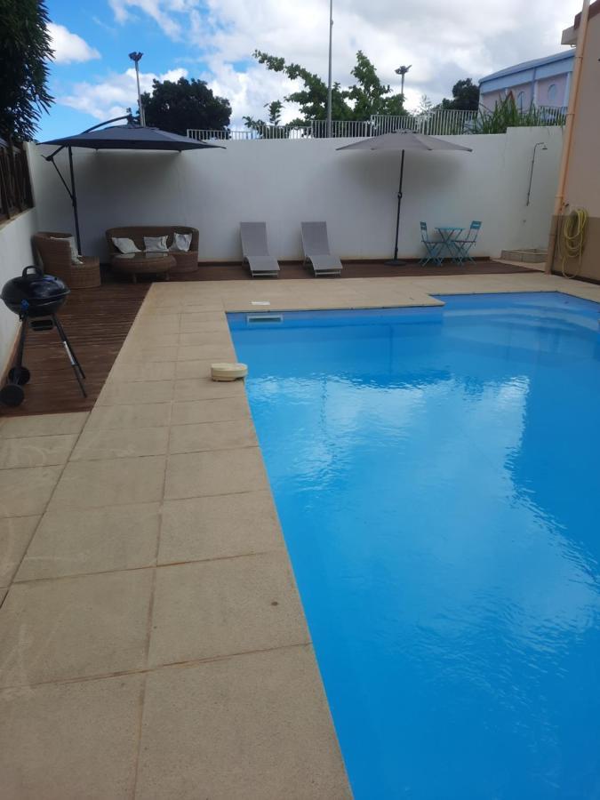 Studio Avec Piscine Privee, Idealement Situe 圣克洛德 外观 照片
