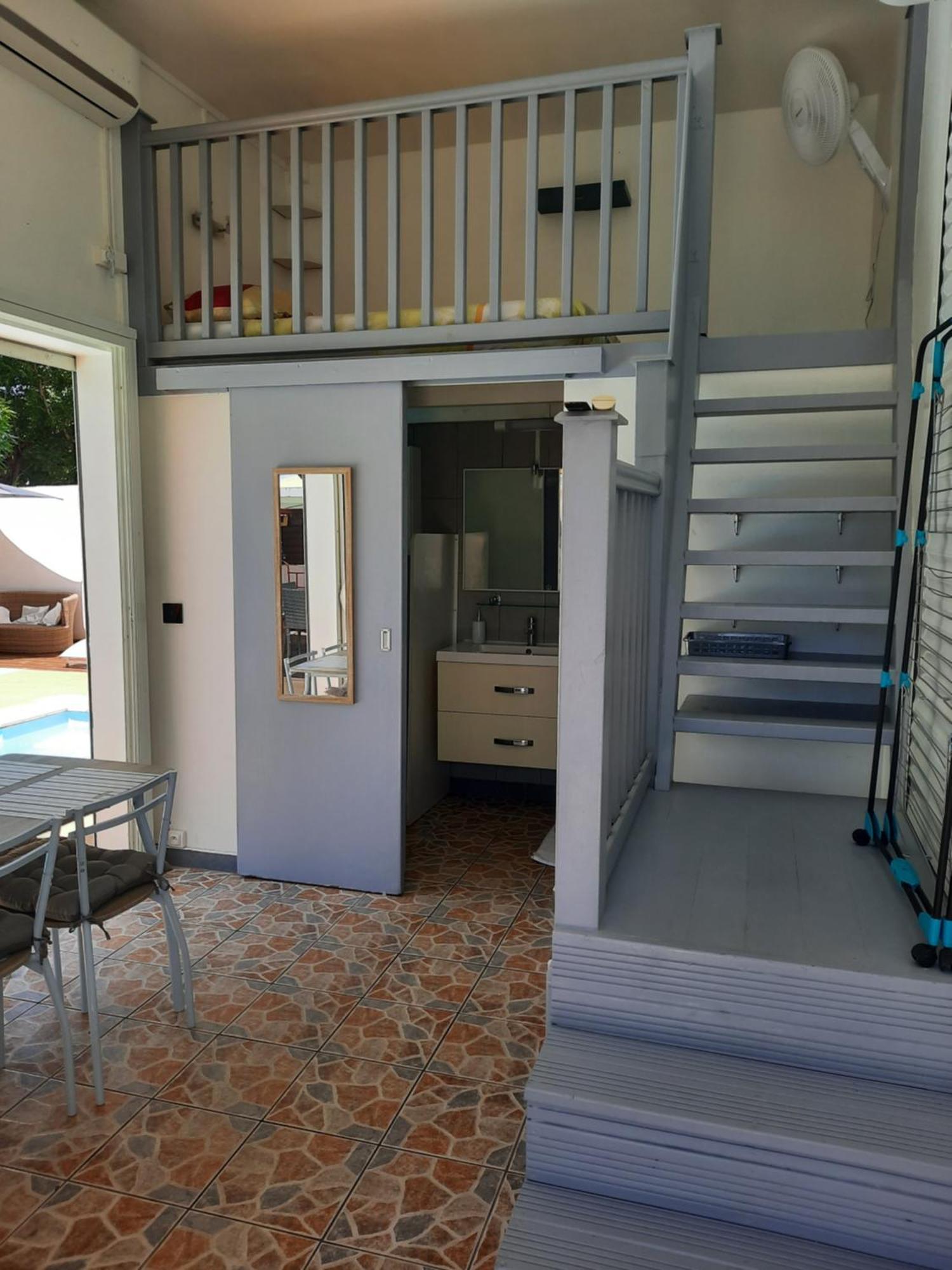 Studio Avec Piscine Privee, Idealement Situe 圣克洛德 外观 照片