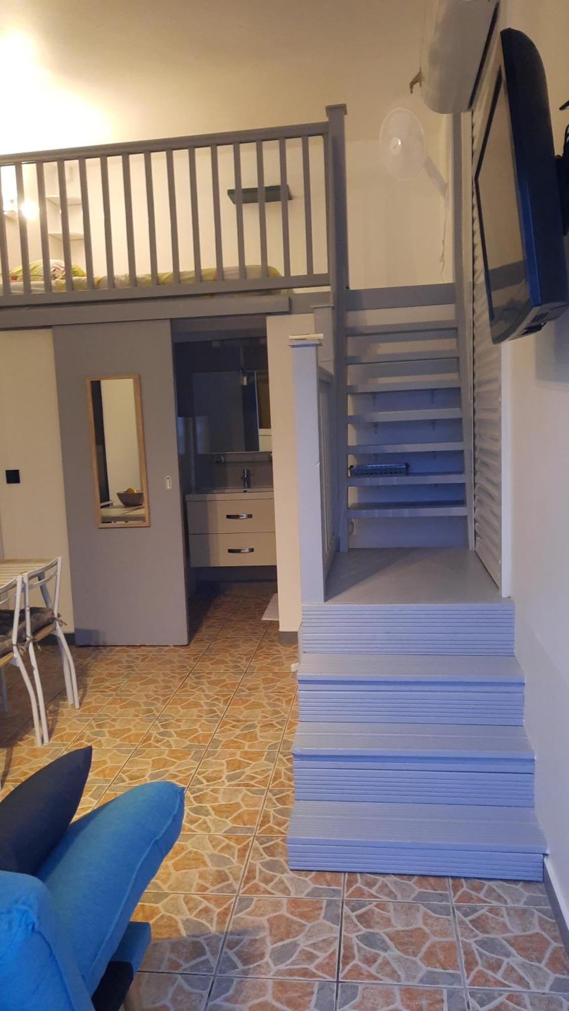 Studio Avec Piscine Privee, Idealement Situe 圣克洛德 外观 照片