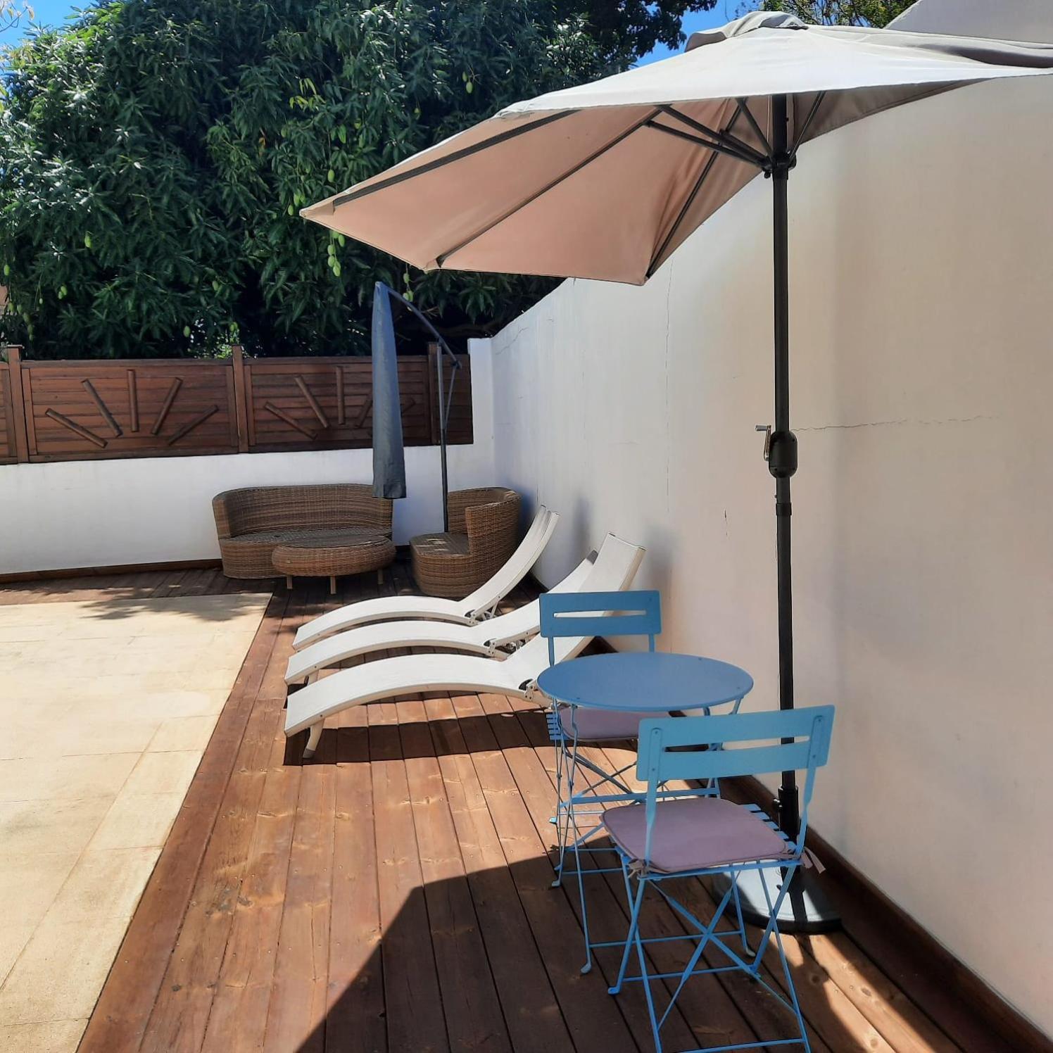 Studio Avec Piscine Privee, Idealement Situe 圣克洛德 外观 照片