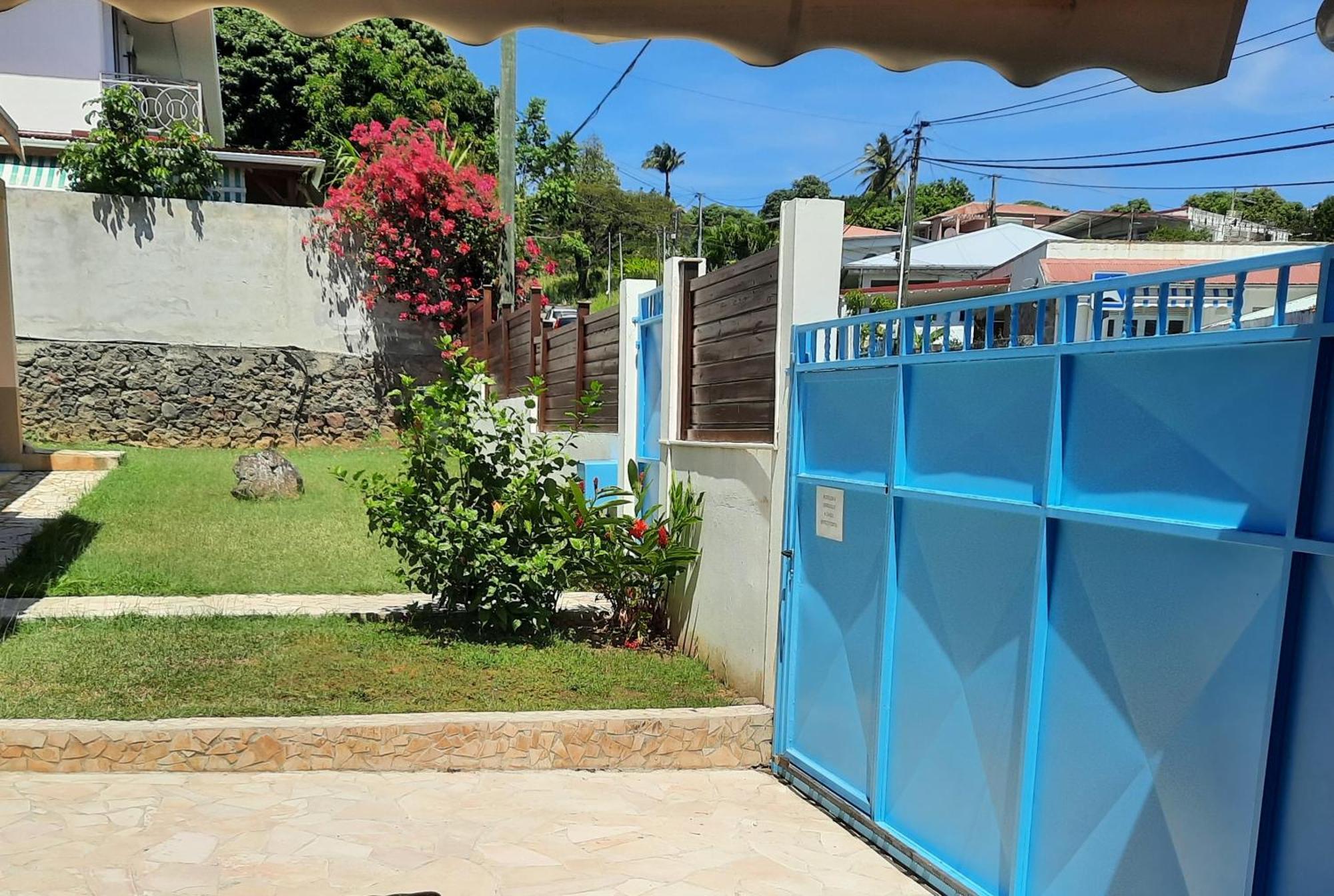 Studio Avec Piscine Privee, Idealement Situe 圣克洛德 外观 照片